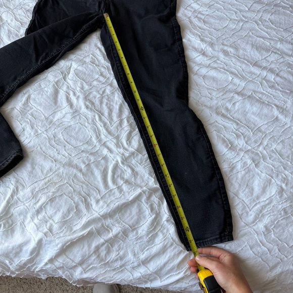 Levi's Denizen High Rise Skinny Black Charcoal Wash Skinny High RiseJeans - Picture 4 of 12